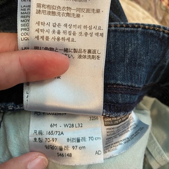 Levi’s jeans pull on with elastic band , blue mid rise size 6, good preowned con - Picture 5 of 8